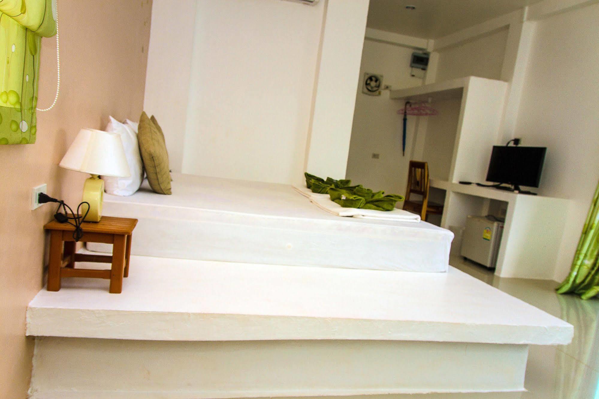 Hotel Keereelay Ko Lanta Exterior foto
